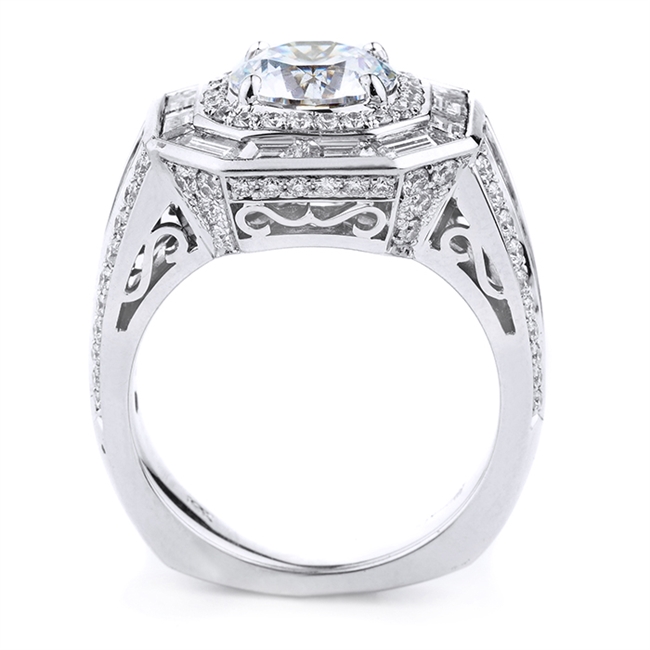 18KT WHITE RING BAGUETTE 2.33CT, ROUND 0.83CT